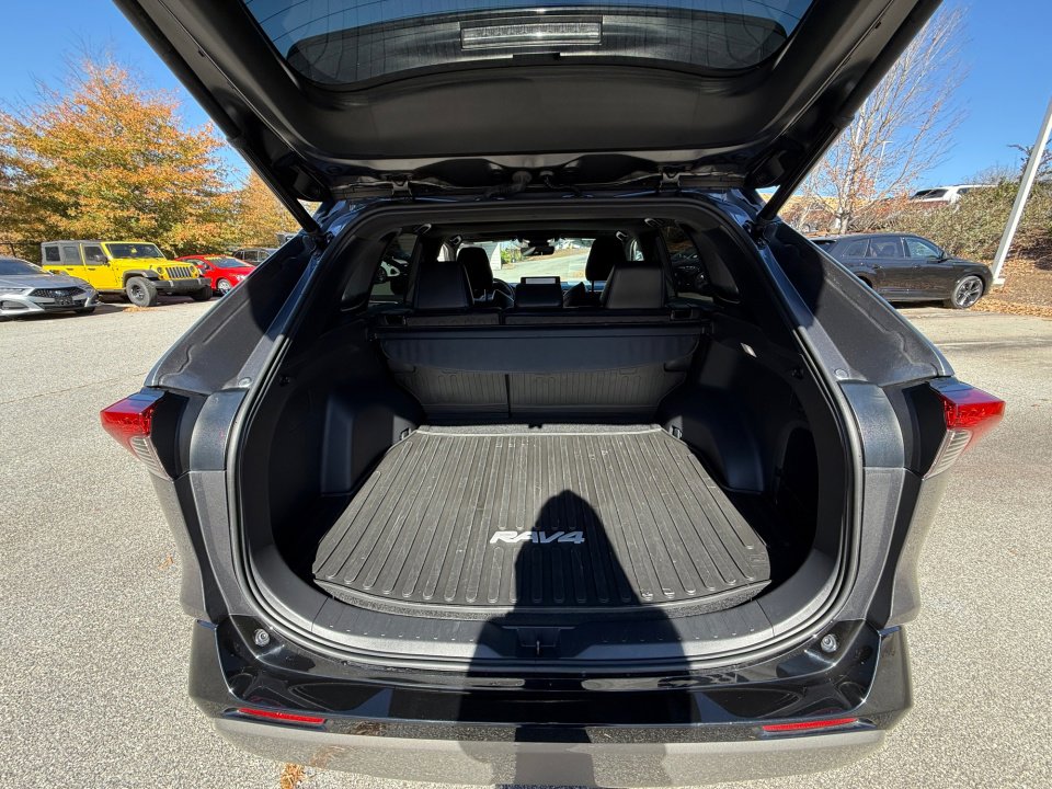 Used 2023 Toyota RAV4 XSE image 17