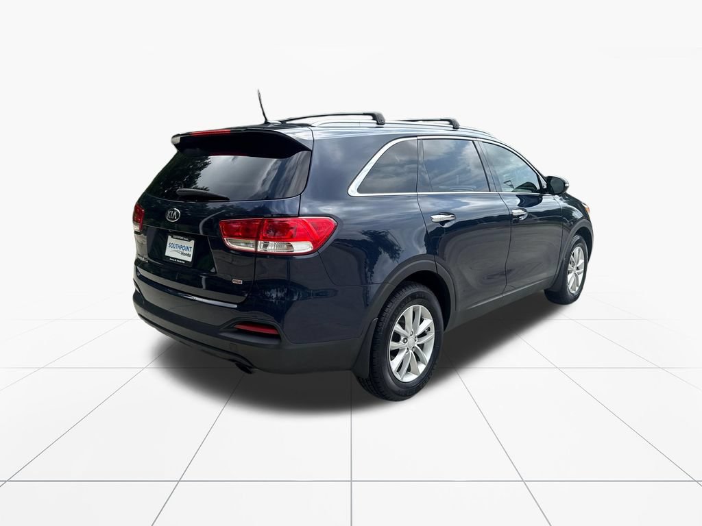 Used 2017 Kia Sorento FWD image 8