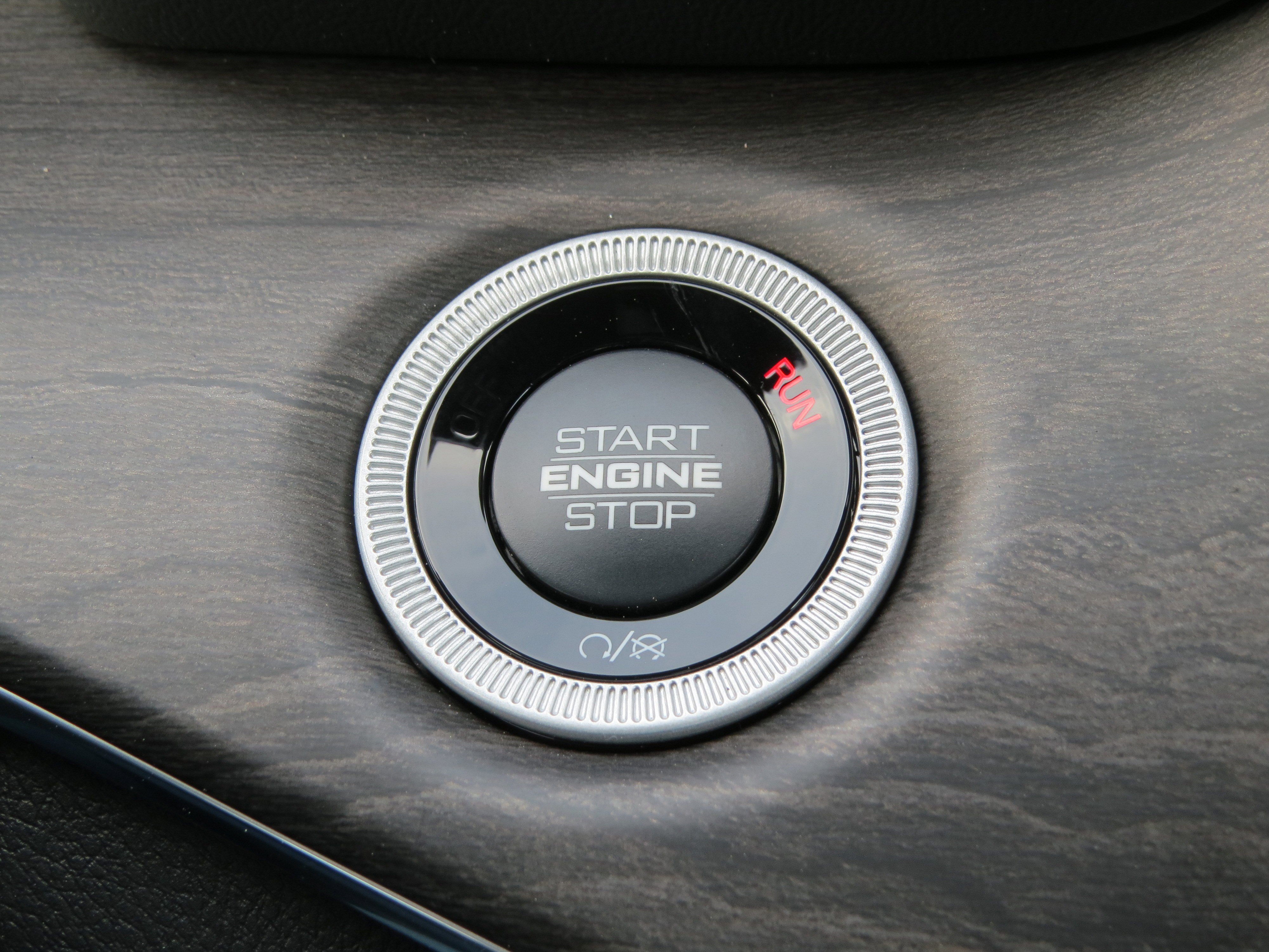 New 2025 Jeep Grand Cherokee Overland w/ Trailer Tow Package image 25