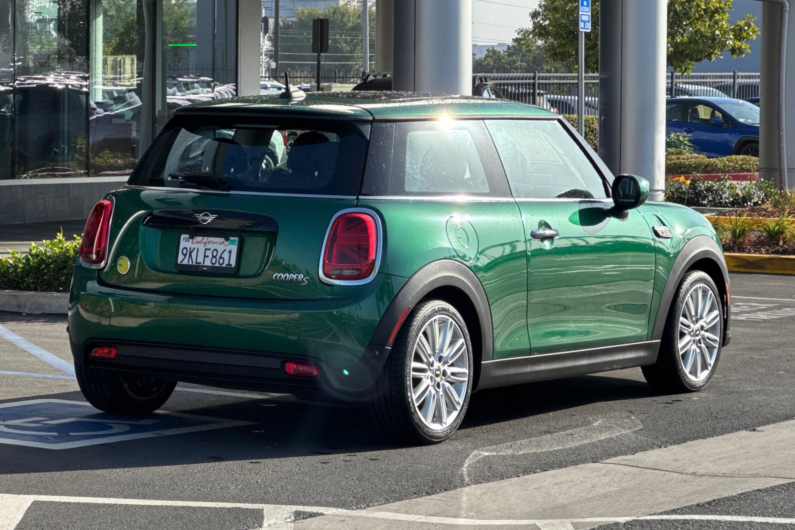 Used 2024 MINI Cooper SE FWD image 4