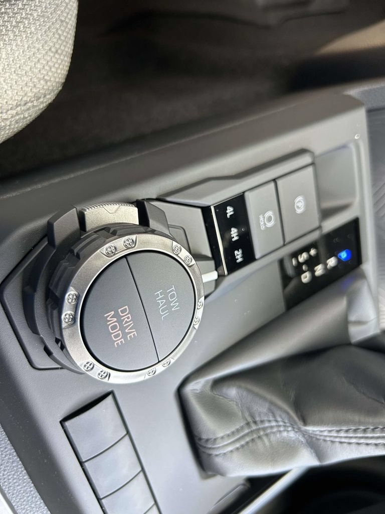 New 2026 Toyota 4Runner SR5 AWD/4WD image 23