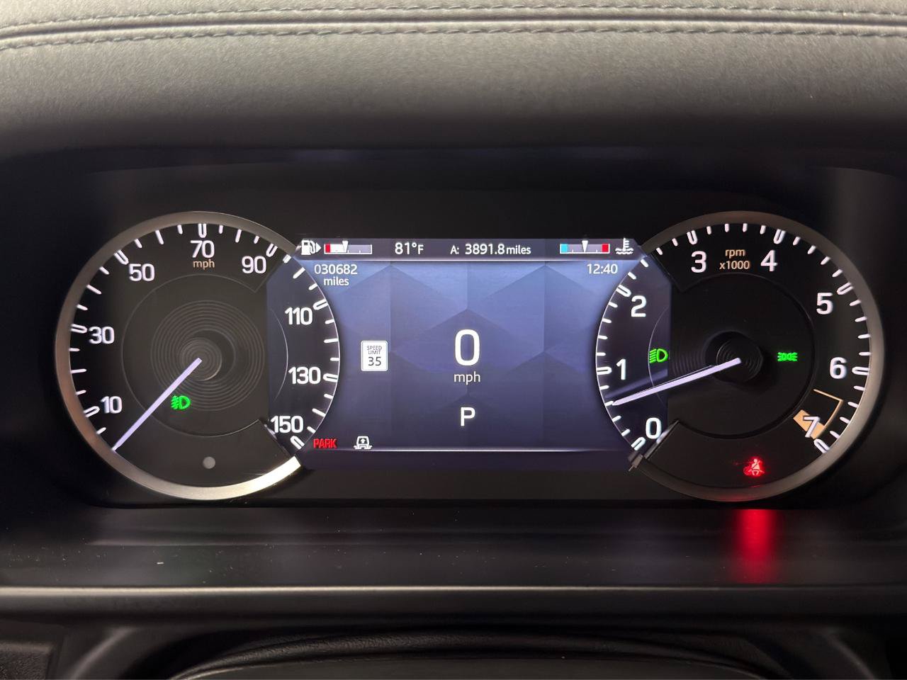 Used 2023 Land Rover Defender 130 SE AWD/4WD image 15