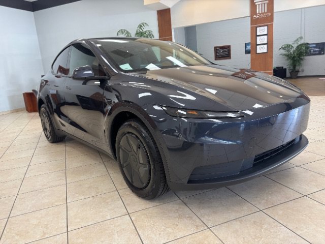 Used 2026 Tesla Model Y 2WD image 8
