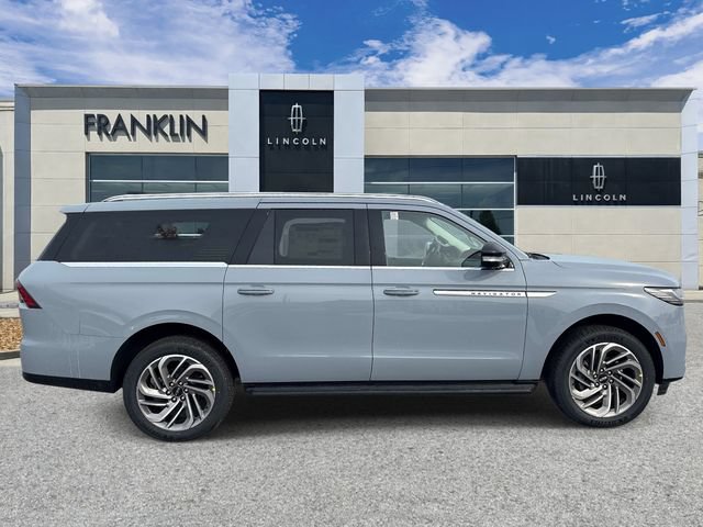 New 2026 Lincoln Navigator L Premier AWD/4WD image 8