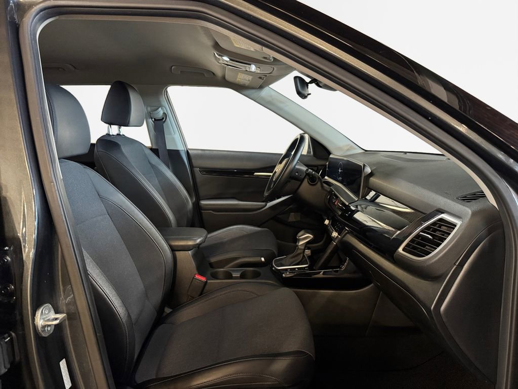 Certified 2024 Kia Seltos X-Line image 26