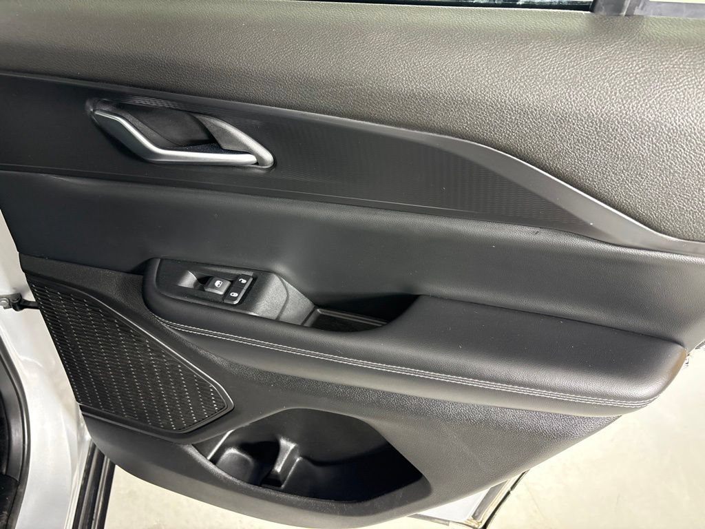 Used 2024 Jeep Grand Cherokee Altitude AWD/4WD image 22
