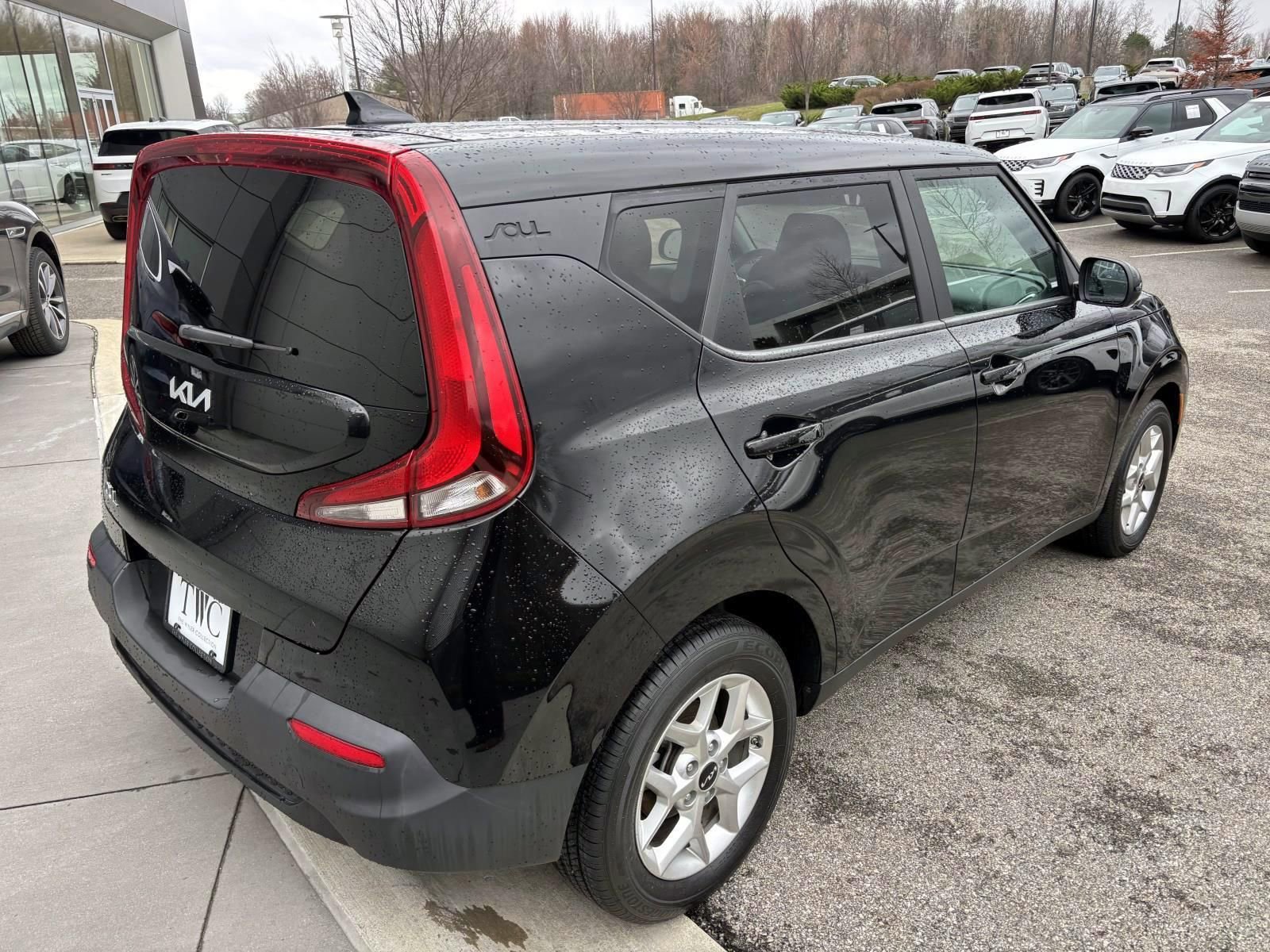 Used 2022 Kia Soul LX w/ Technology Package image 5