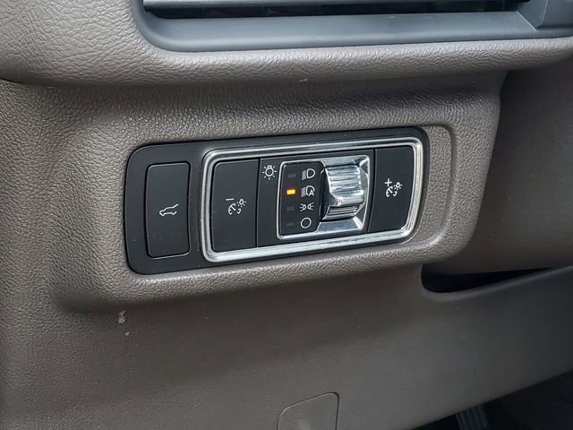 Certified 2024 Lincoln Corsair AWD w/ Equipment Group 101A image 11