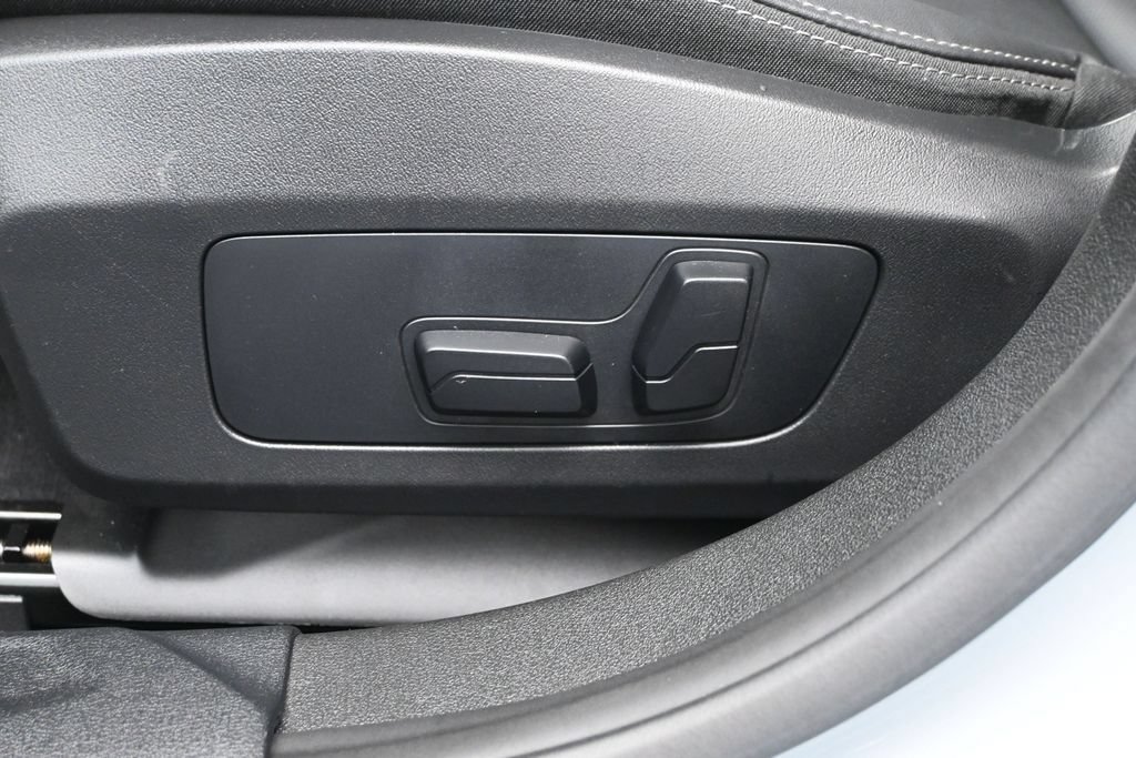 Used 2025 BMW 228i xDrive AWD/4WD image 11