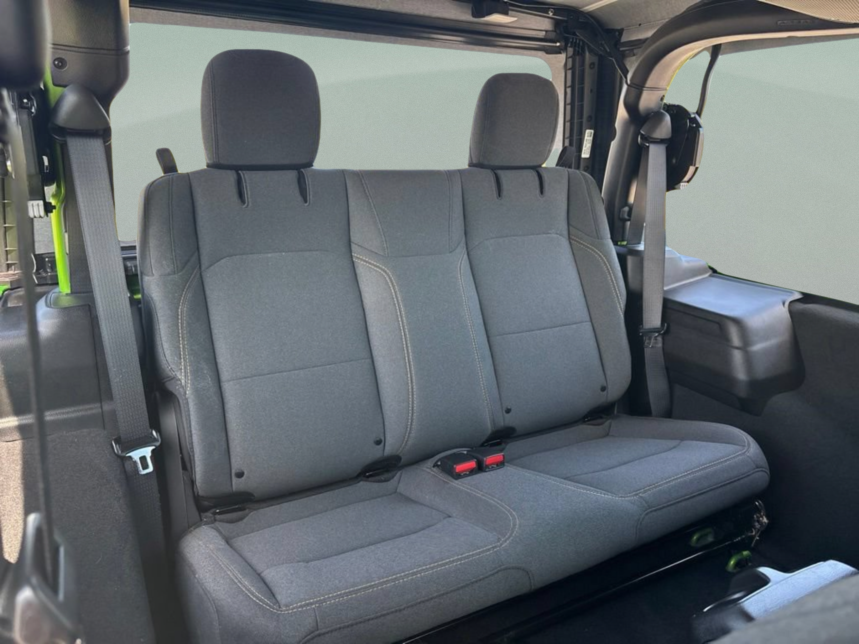 Used 2025 Jeep Wrangler Sport AWD/4WD image 29