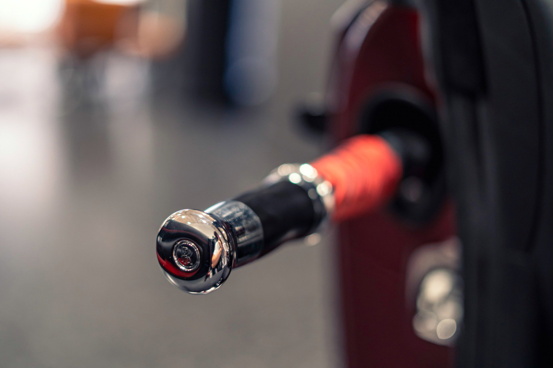 Used 2019 Rolls-Royce Dawn image 33