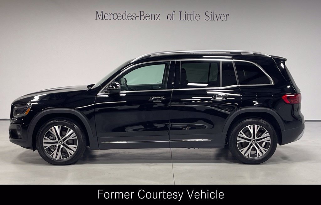 Used 2026 Mercedes-Benz GLB 250 4MATIC image 2