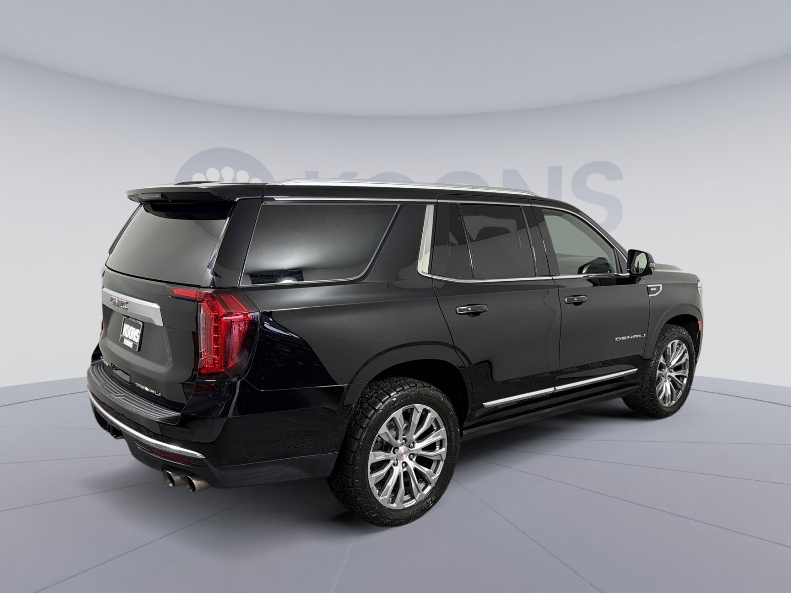 Used 2022 GMC Yukon Denali w/ Denali Premium Package image 7