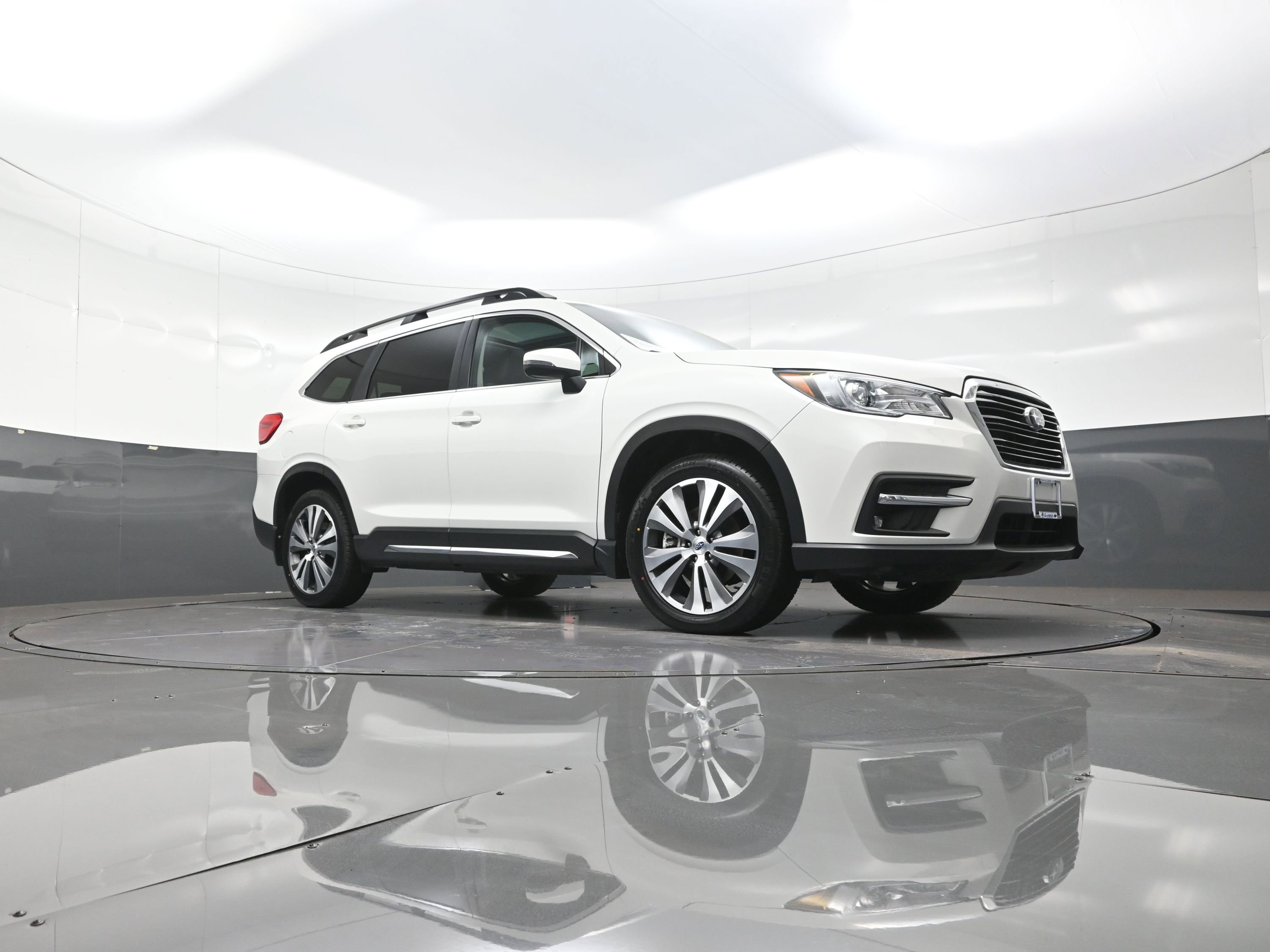 Used 2022 Subaru Ascent Limited w/ Technology Package image 9