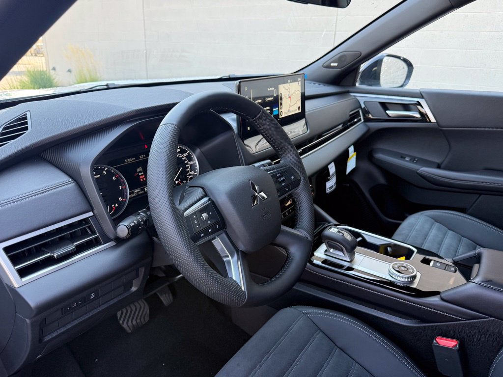 New 2026 Mitsubishi Outlander LE AWD/4WD image 21