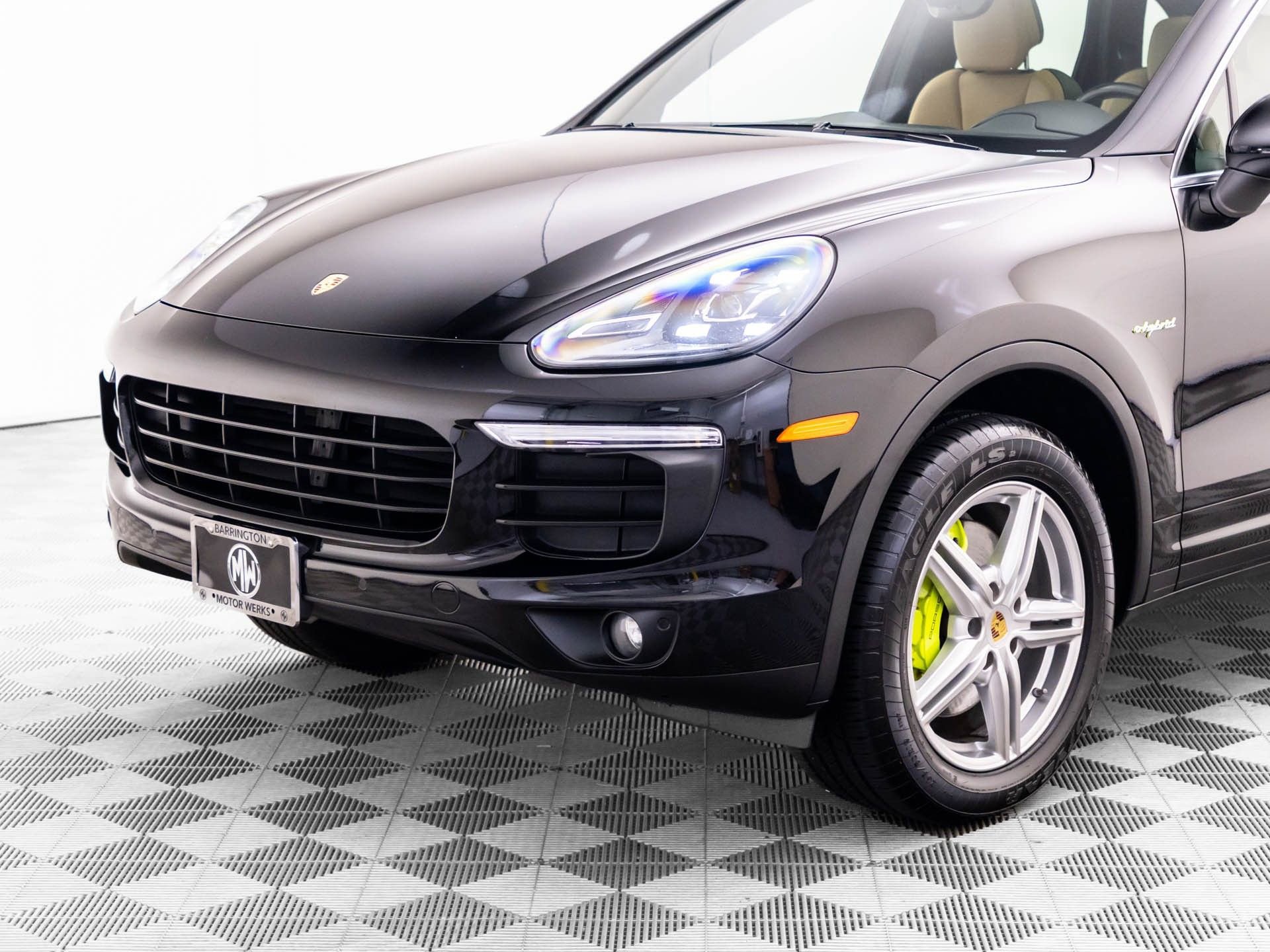 Used 2016 Porsche Cayenne S AWD/4WD image 36