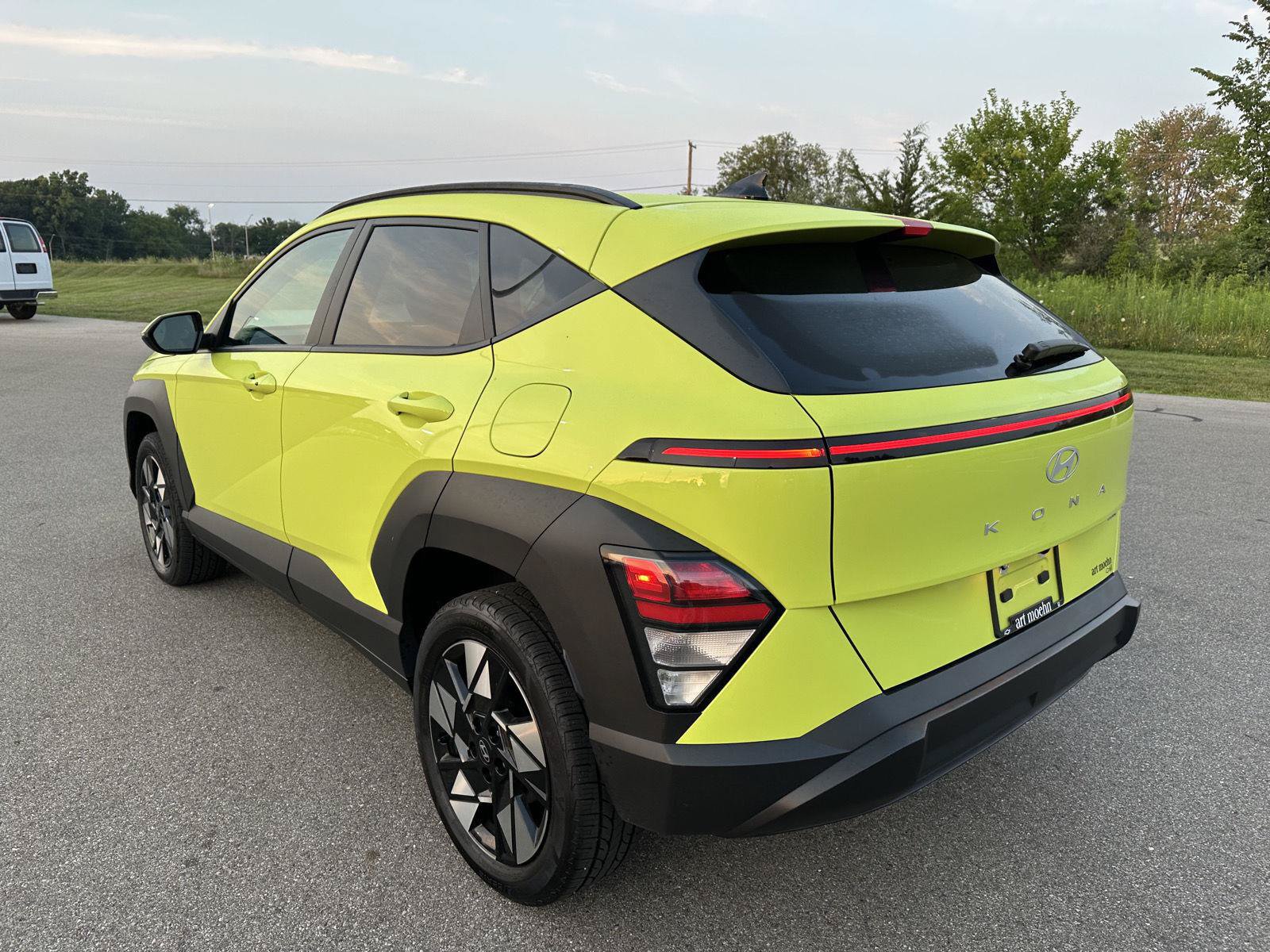 Used 2024 Hyundai Kona SEL AWD/4WD image 5