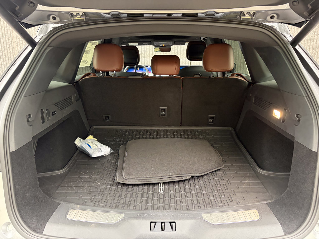 New 2026 Lincoln Nautilus Reserve AWD/4WD image 24