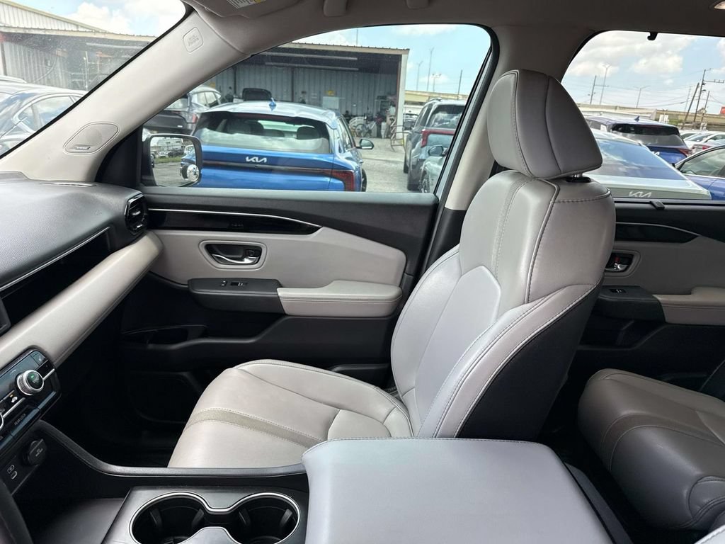 Used 2024 Honda Pilot Touring image 17