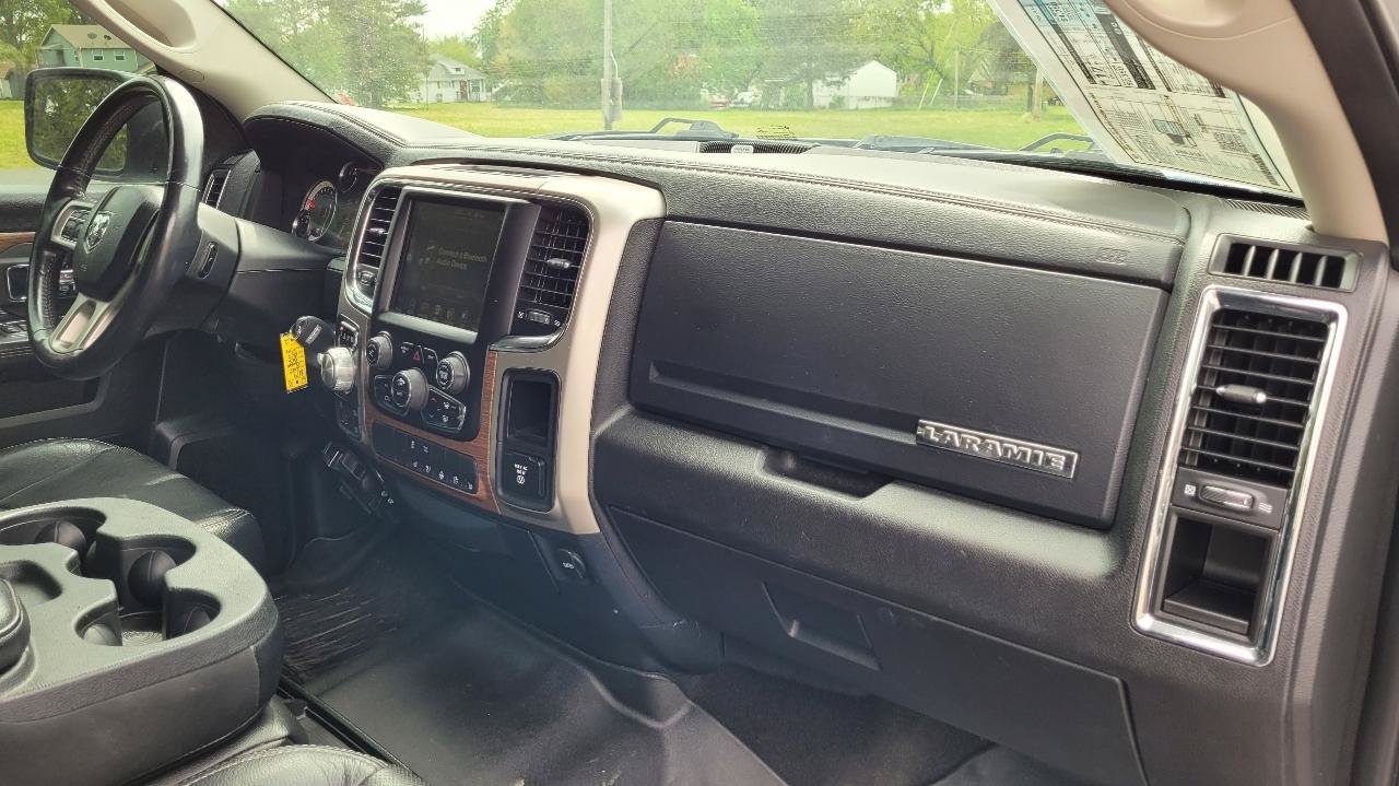 Used 2017 RAM 1500 Laramie AWD/4WD image 19