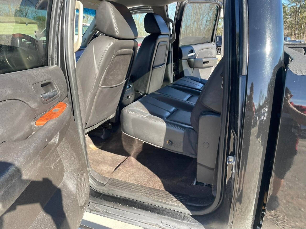 Used 2007 Chevrolet Silverado 2500 LTZ w/ Safety Package AWD/4WD image 28