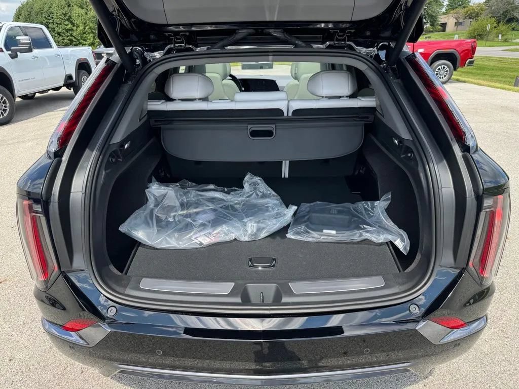 New 2027 Cadillac Optiq Premium Sport AWD/4WD image 30