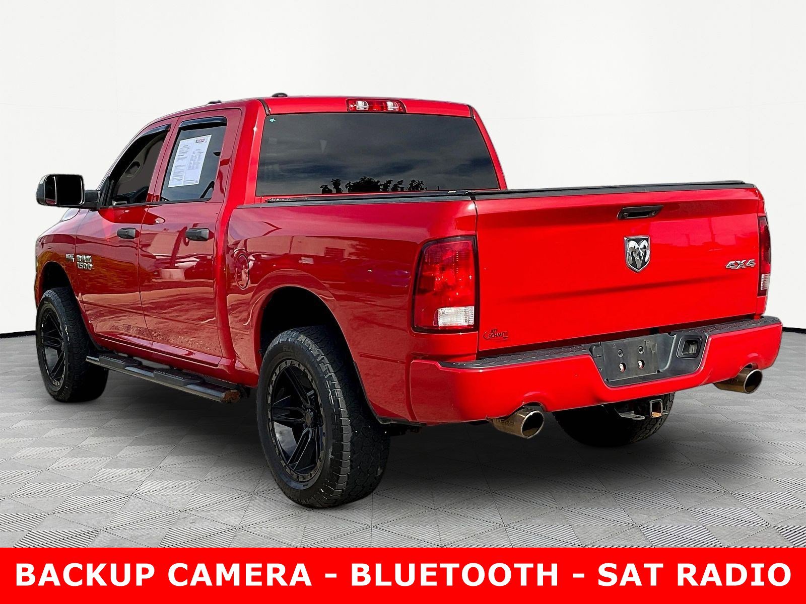 Used 2018 RAM 1500 Express w/ Express Value Package AWD/4WD image 4