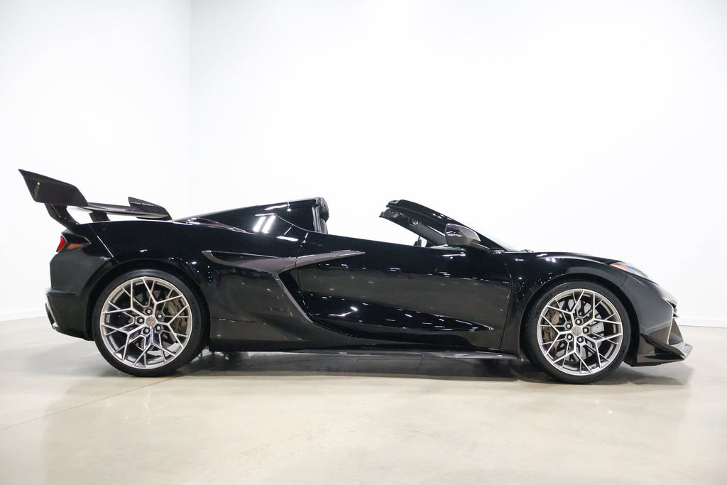 Used 2026 Chevrolet Corvette ZR1 w/ ZR1 Carbon Fiber Aero Package image 73