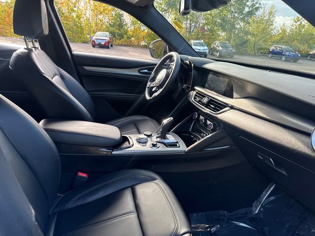 Used 2024 Alfa Romeo Stelvio Ti w/ Active Assist Plus Package image 15