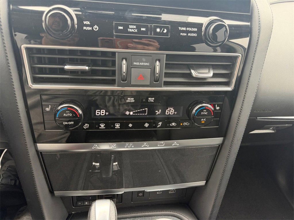 Used 2023 Nissan Armada SV image 19