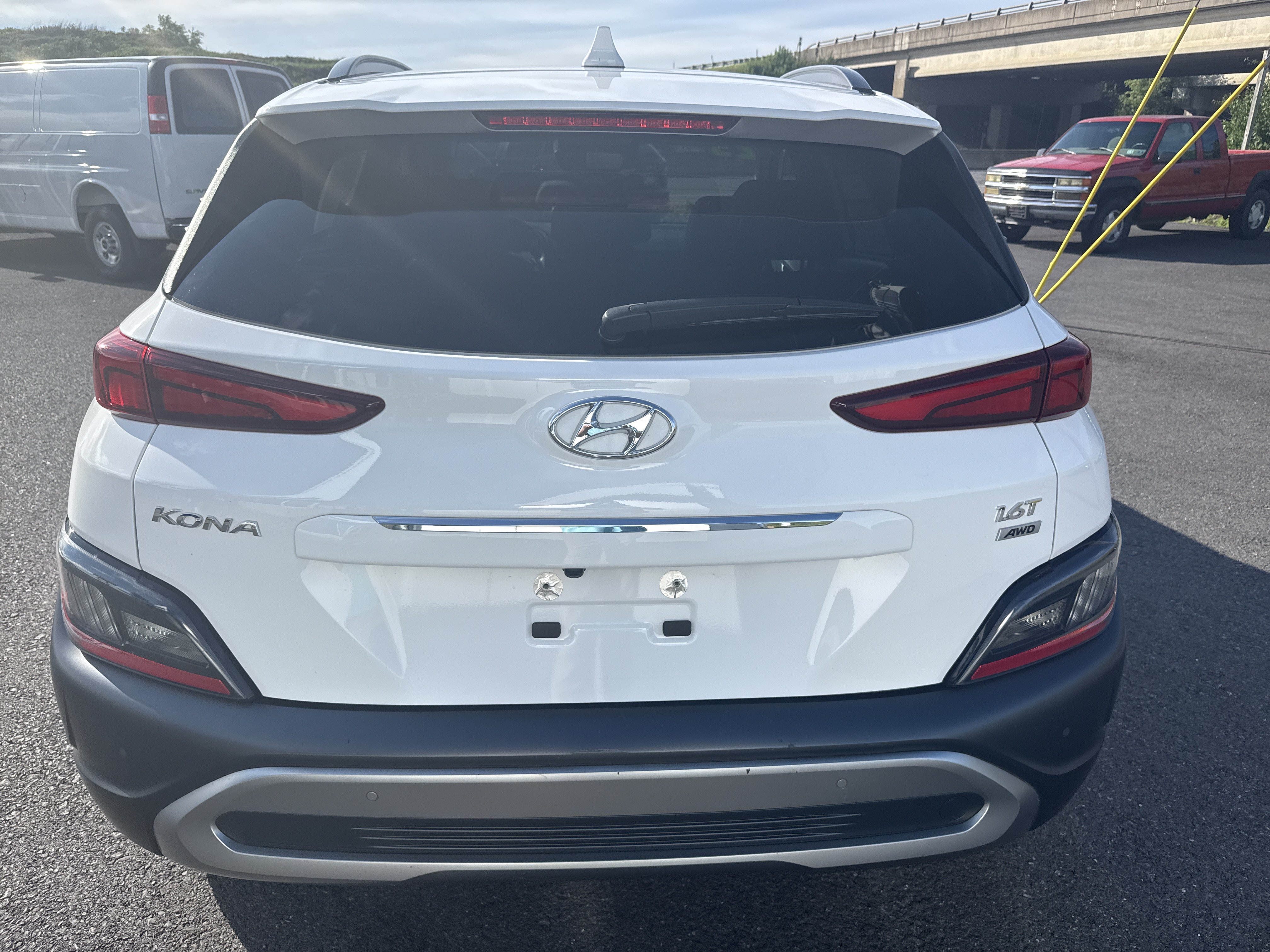 Used 2023 Hyundai Kona Limited w/ Cargo Package AWD/4WD image 4