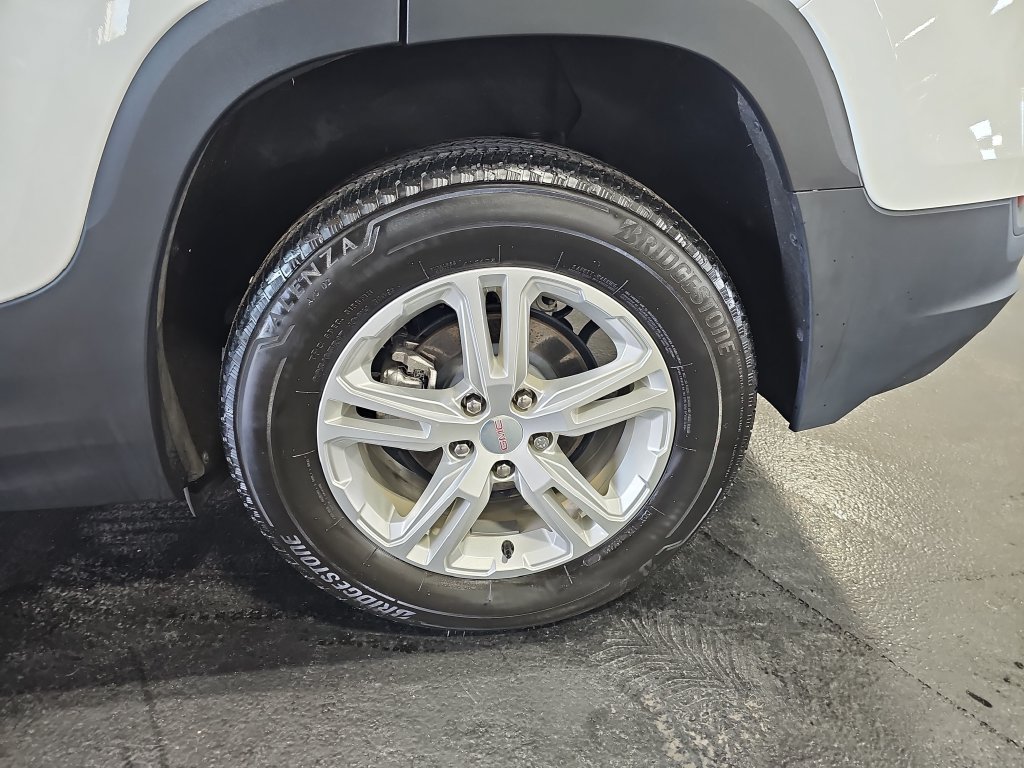 Used 2023 GMC Terrain SLE w/ Driver Convenience Package AWD/4WD image 32