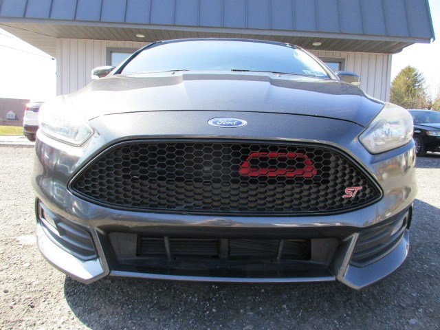 Used 2017 Ford Focus ST image 3