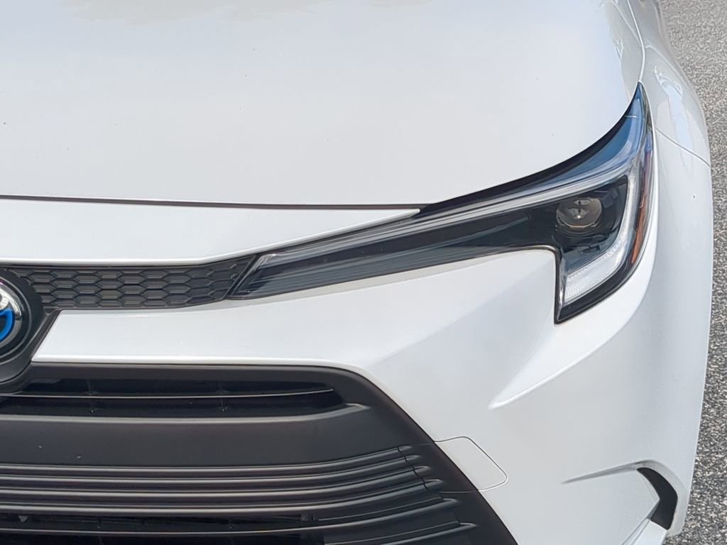 Used 2024 Toyota Corolla LE image 18