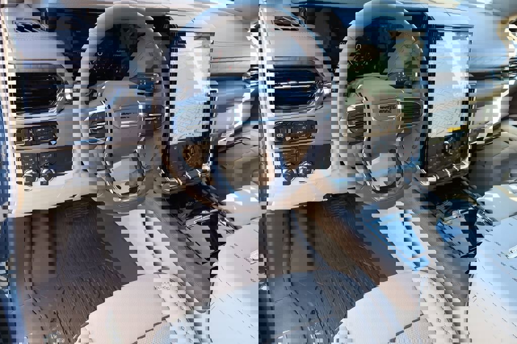 New 2026 GMC Yukon XL Denali w/ Sun & Power Step Package image 7