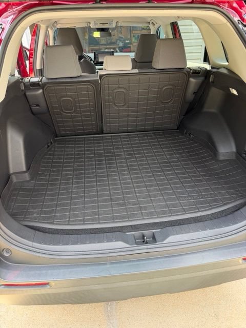 Used 2022 Toyota RAV4 XLE FWD image 6