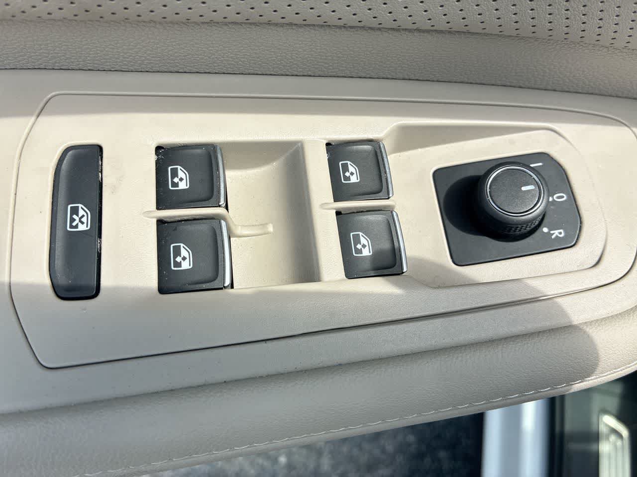 Used 2026 Volkswagen Atlas SE FWD image 22