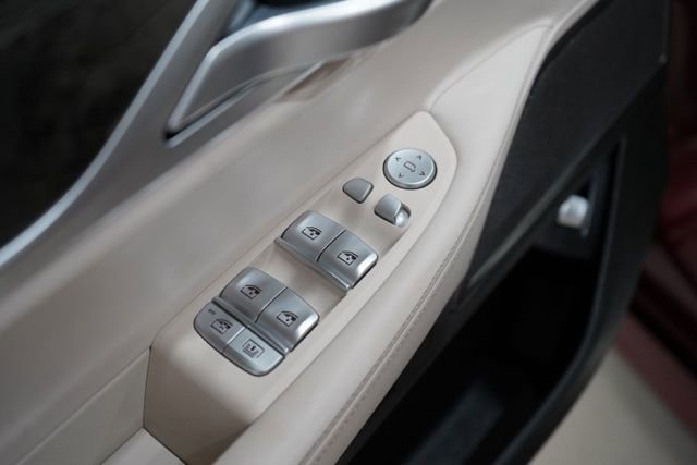 Used 2021 BMW 740i xDrive w/ M Sport Package image 19