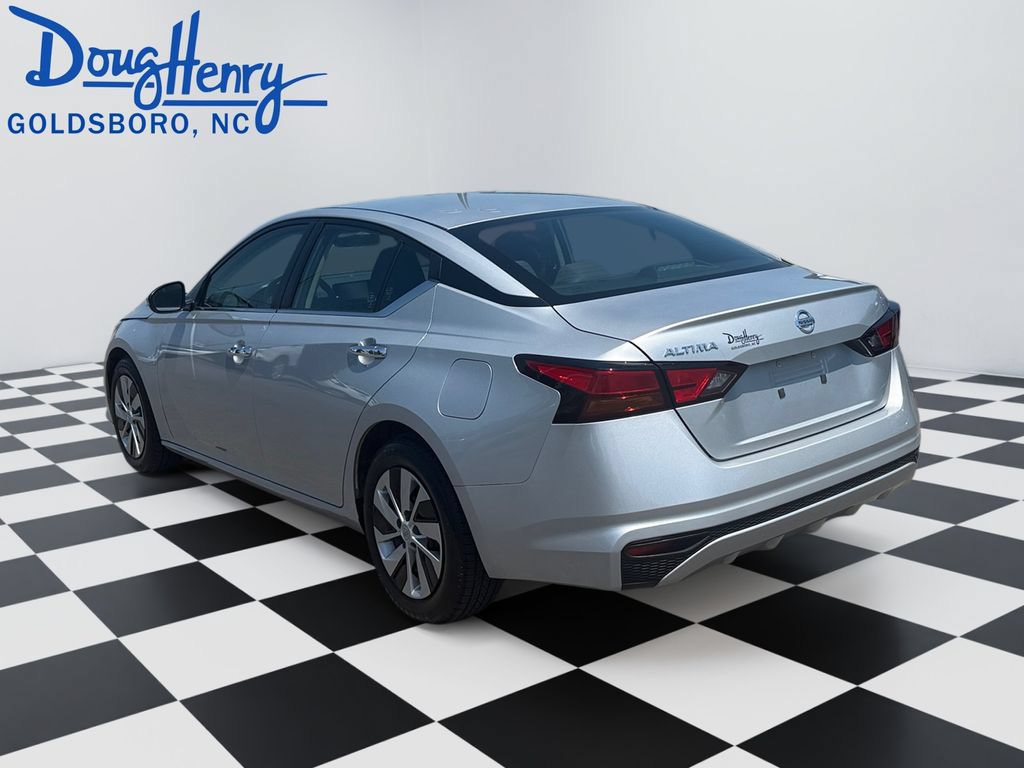 Used 2022 Nissan Altima 2.5 S FWD image 3