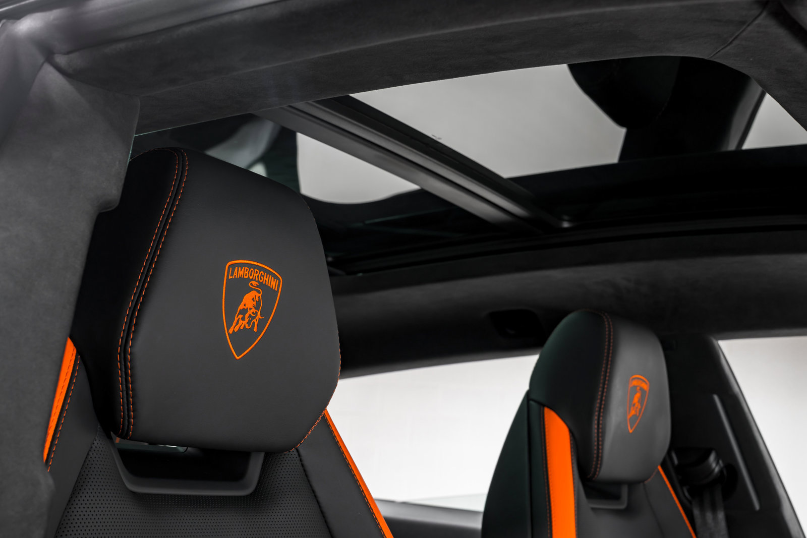 Used 2025 Lamborghini Urus S AWD/4WD image 43