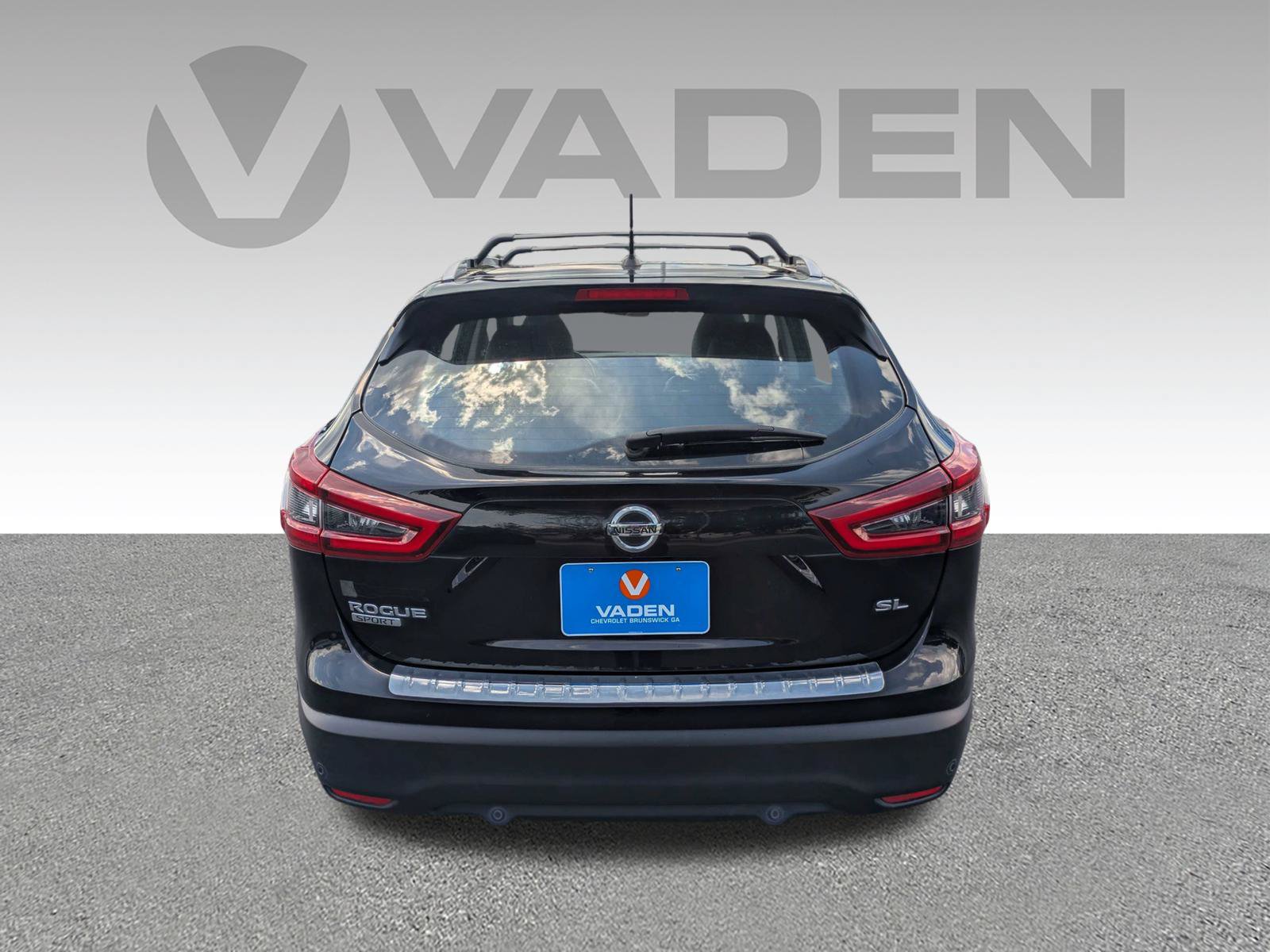 Used 2022 Nissan Rogue Sport SL FWD image 25
