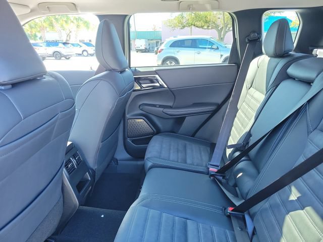 New 2026 Mitsubishi Outlander SE FWD image 14