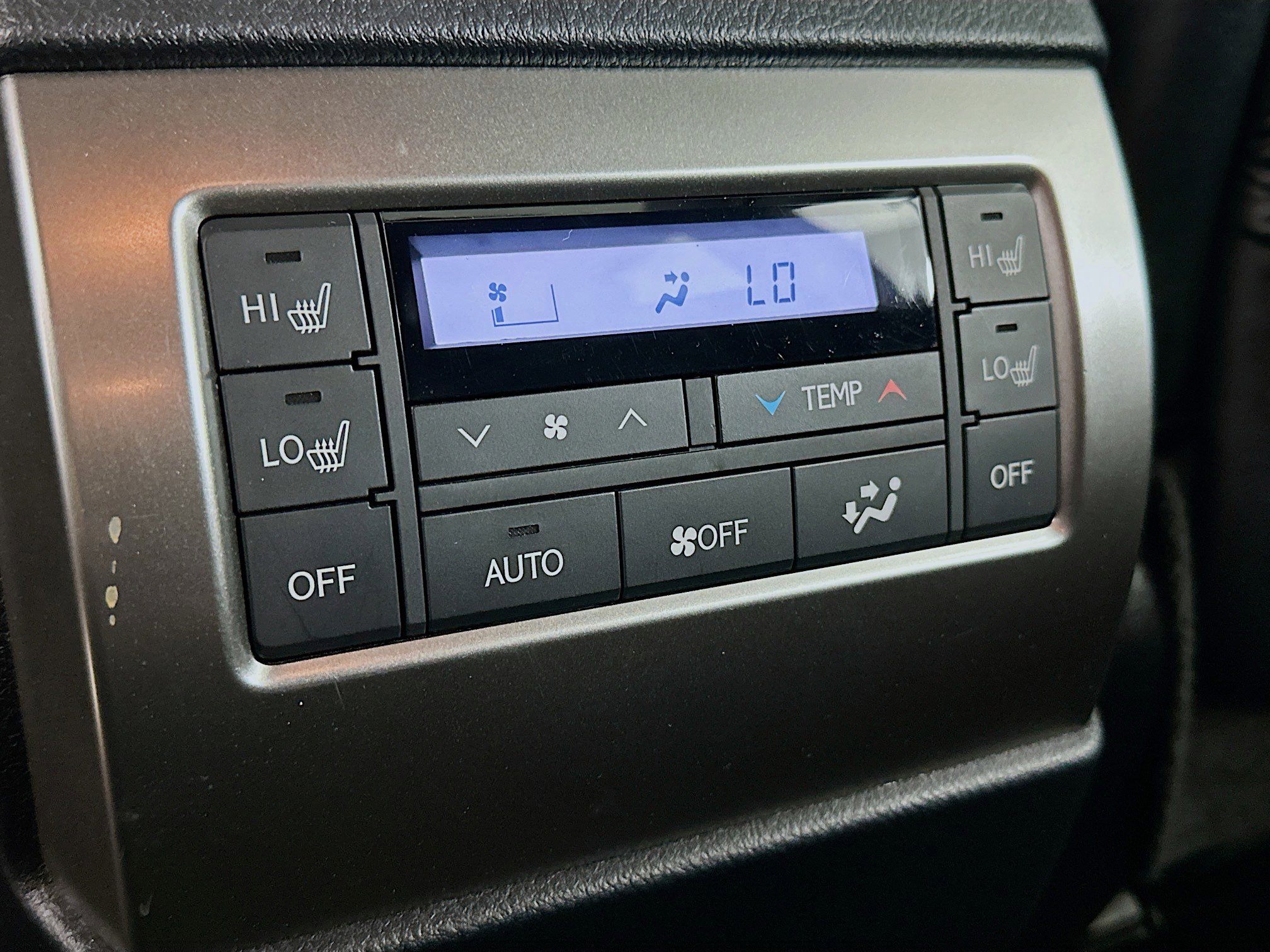 Used 2023 Lexus GX 460 Luxury w/ Sport Design Package image 29