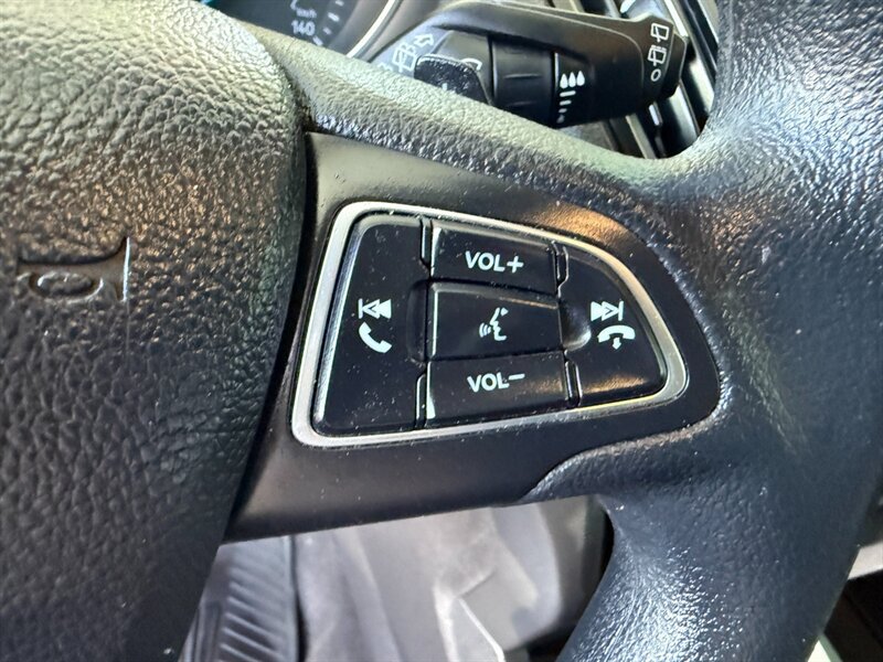 Used 2017 Ford Escape SE FWD image 22
