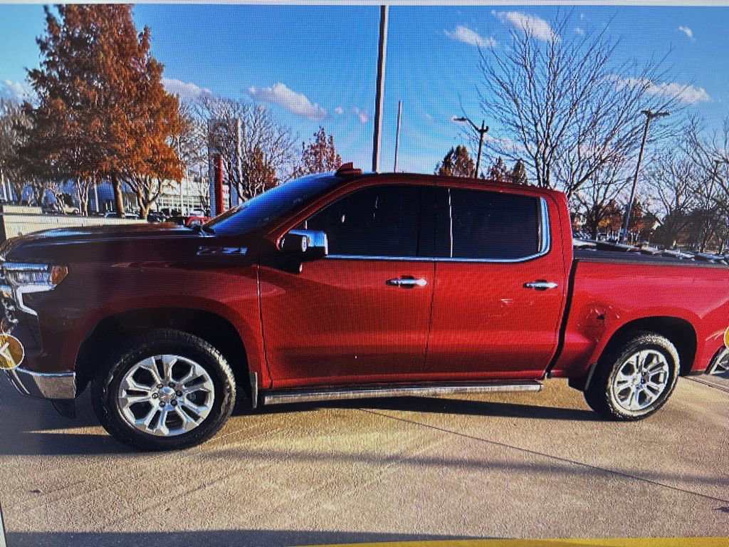 Used 2024 Chevrolet Silverado 1500 LTZ w/ Technology Package image 7