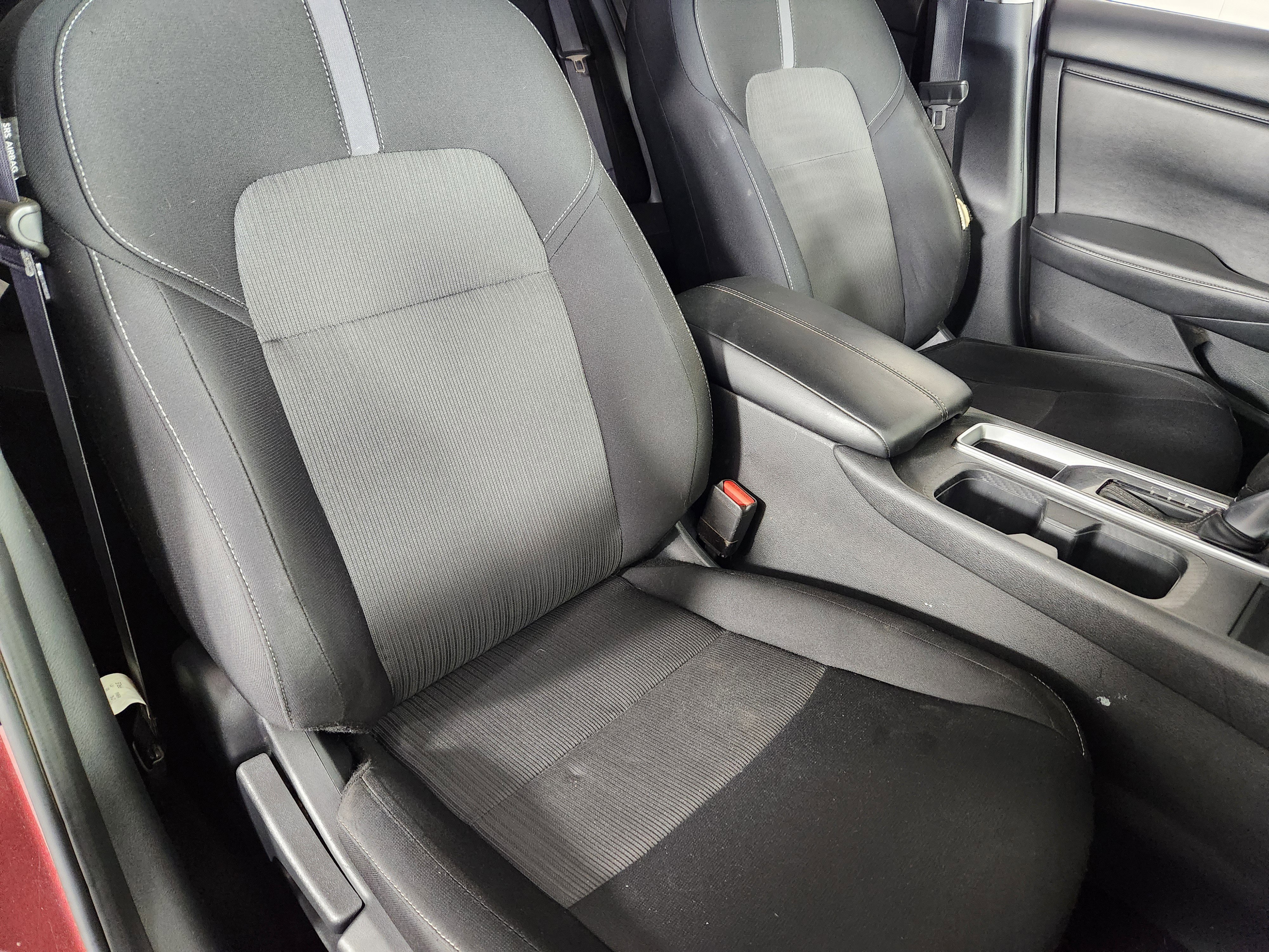 Used 2024 Nissan Sentra SV FWD image 11