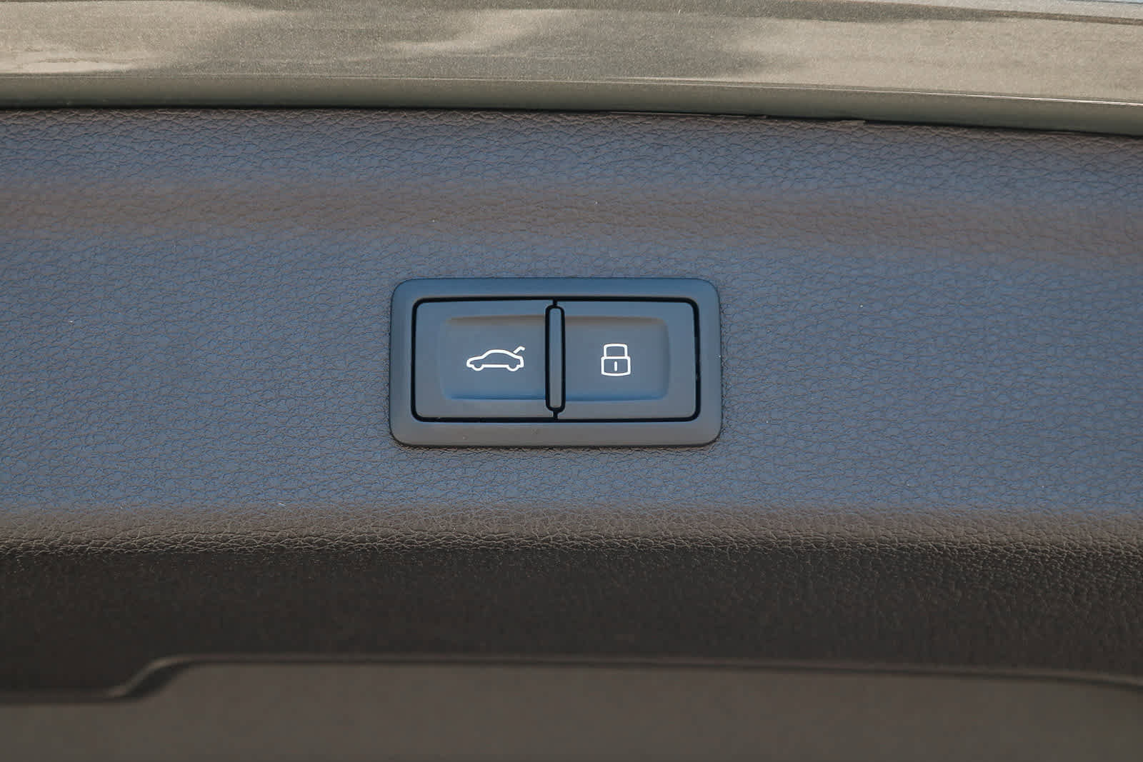 Used 2025 Audi Q3 2.0T Premium w/ Convenience Package image 44