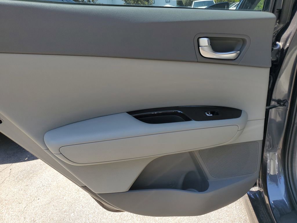 Used 2017 Kia Optima EX FWD image 9