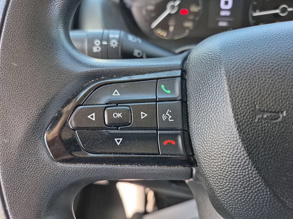 Used 2025 RAM ProMaster 2500 w/ Convenience Group FWD image 9