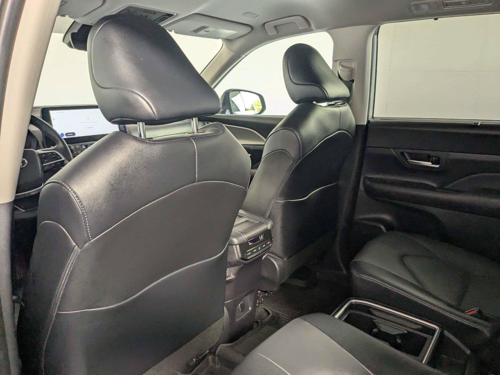 Certified 2026 Toyota Grand Highlander AWD image 36